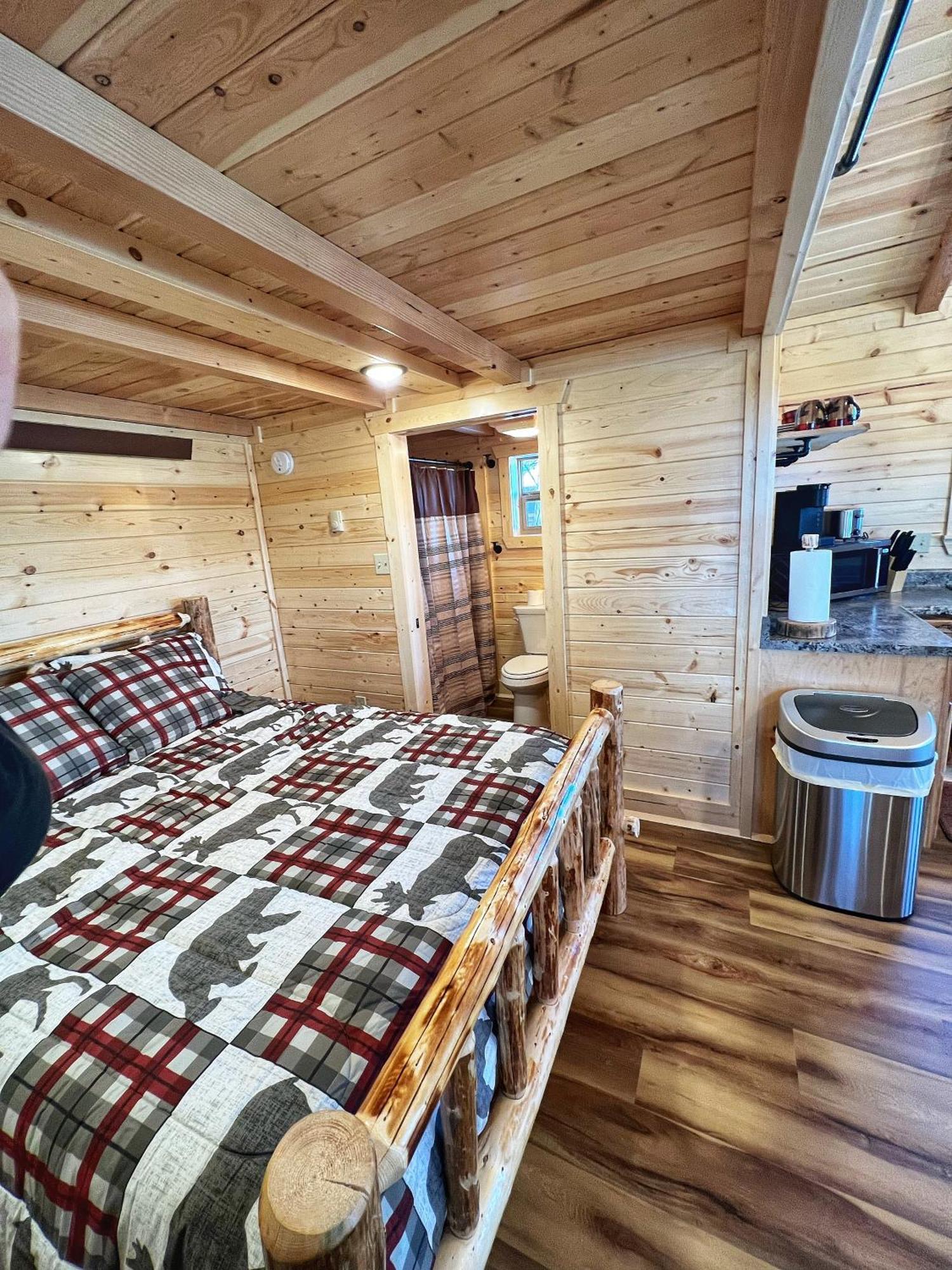 The Lodge At Devils Tower ภายนอก รูปภาพ