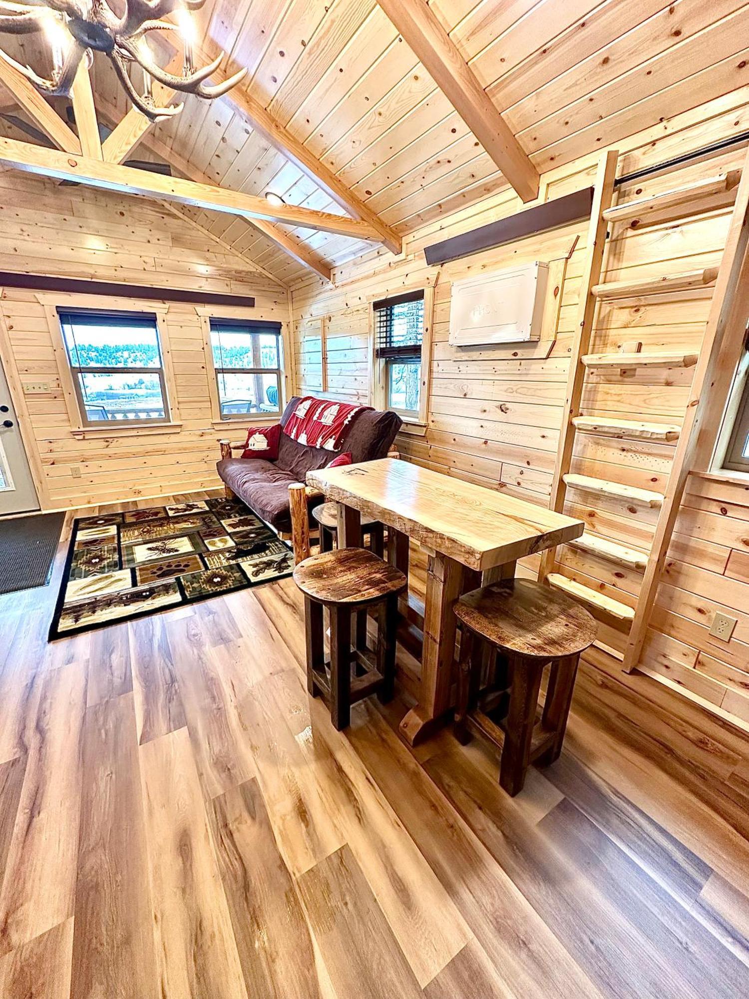 The Lodge At Devils Tower ภายนอก รูปภาพ